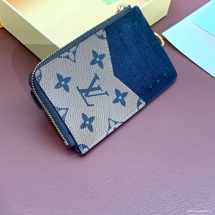 Fashionrepsfam ru LV Bags 2411YA0037 0809